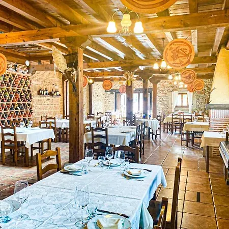 La Carreteros ホテル Casarejos